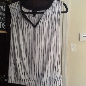 Sleeveless blouse